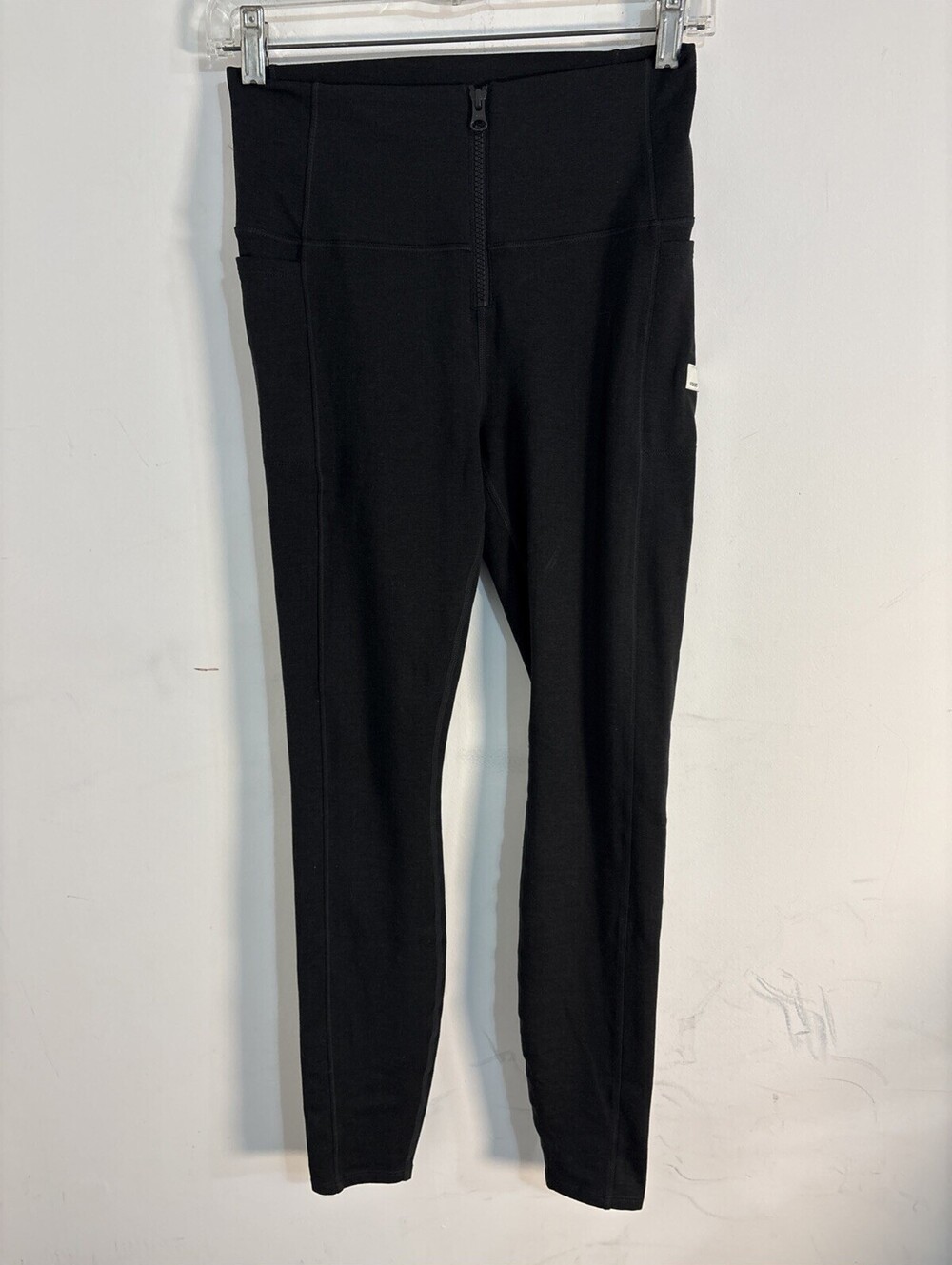 VUORI Super Soft Zip Front Legging Black Women’s Small - EUC - VW4016